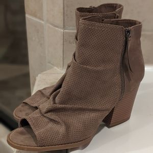 Sugar booties, brown, women's 8.5